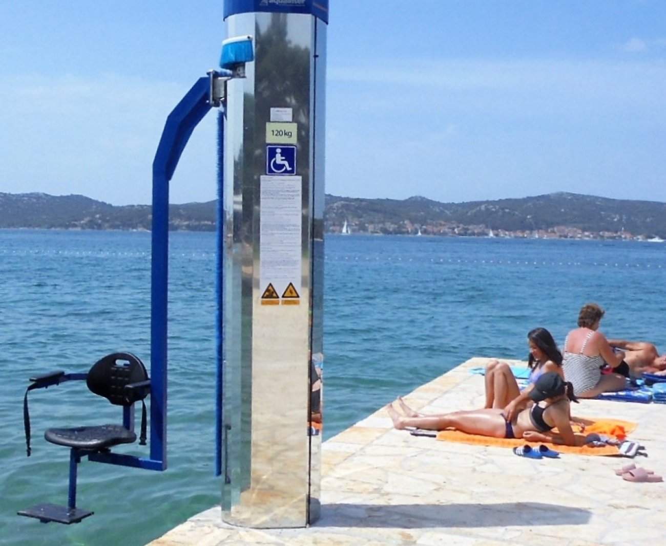 Lift za osobe s invaliditetom na plaži