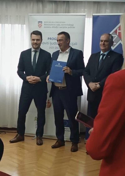 Potpisan ugovor o nastavku Programa "Zaželi" vrijedan 400 tisuća eura
